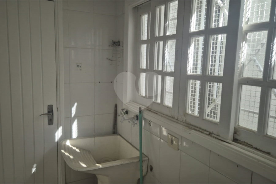 Sobrado à venda com 4 quartos, sendo 2 suítes, em Tremembé, São Paulo, SP