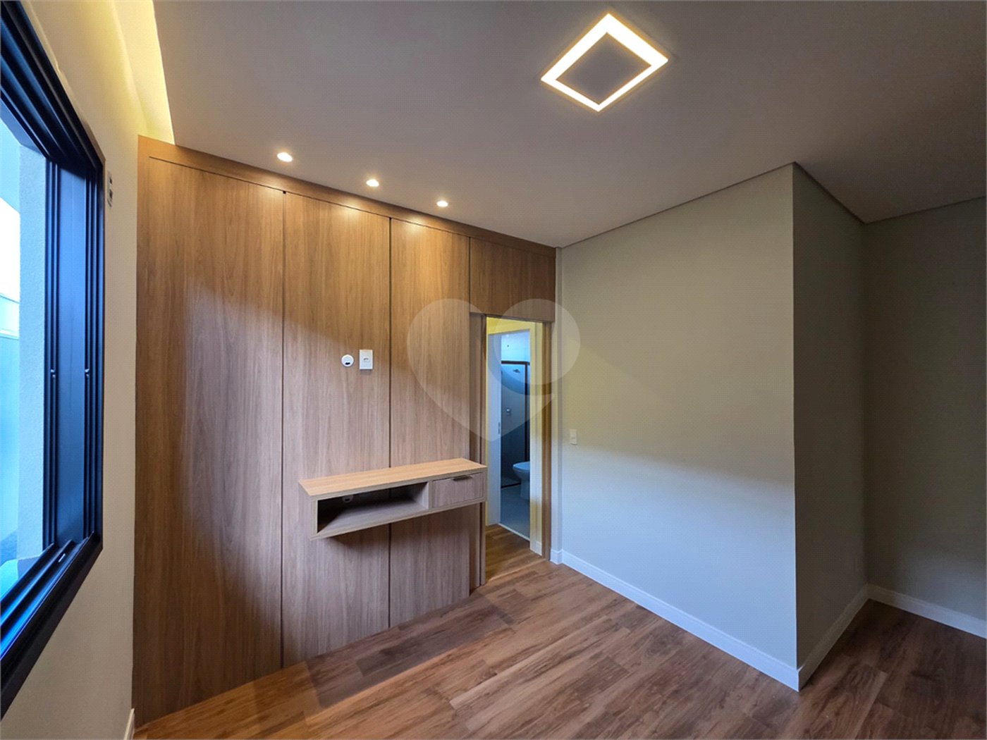 Casa Térrea 3 suítes e Closet no Residencial Villeneuve!