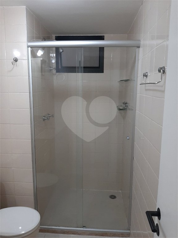 Apartamento à venda com 3 quartos, sendo 1 suíte, em Santo Amaro, São Paulo, SP