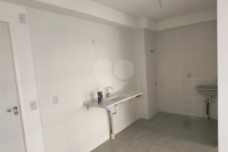 Apartamento à venda com 2 quartos em Loteamento Reserva Raposo, São Paulo, SP