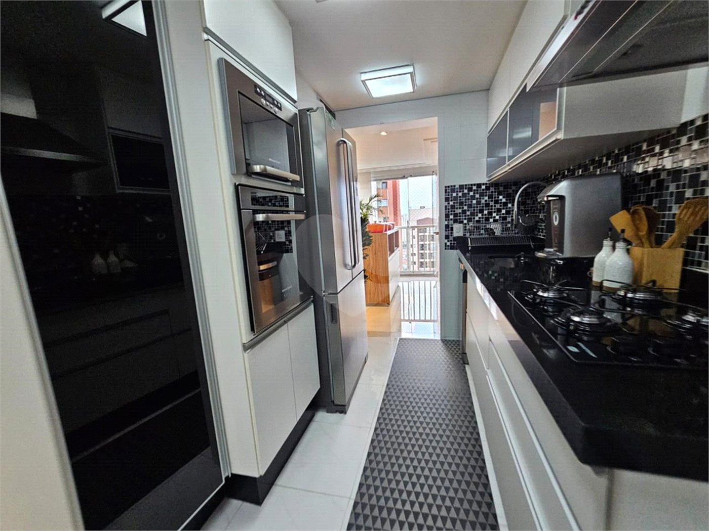 Apartamento à venda com 3 quartos, sendo 1 suíte, em Vila Regente Feijó, São Paulo, SP
