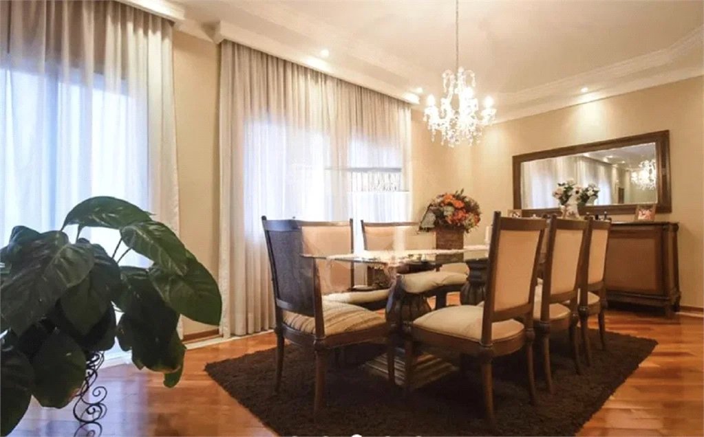 Casa à venda com 5 suítes em Jardim Londrina, São Paulo, SP
