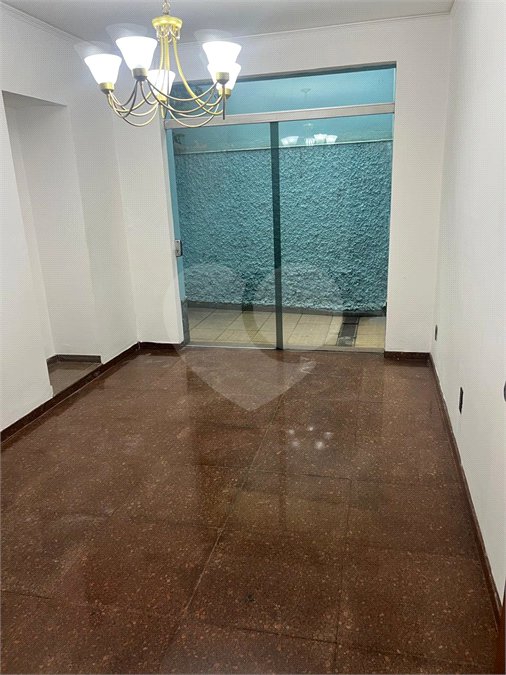 Sobrado à venda com 4 quartos, sendo 3 suítes, em Santana, São Paulo, SP