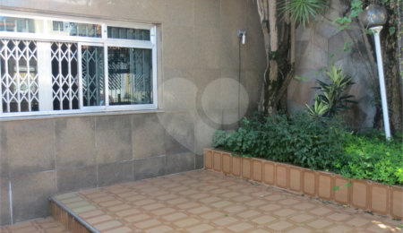 Casa Térrea à venda com 3 quartos, sendo 1 suíte,  em Vila Santo Estéfano, São Paulo, SP