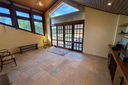 Casa à venda com 7 quartos, sendo 3 suítes,  em Jardim Colombo, Itapetininga, SP