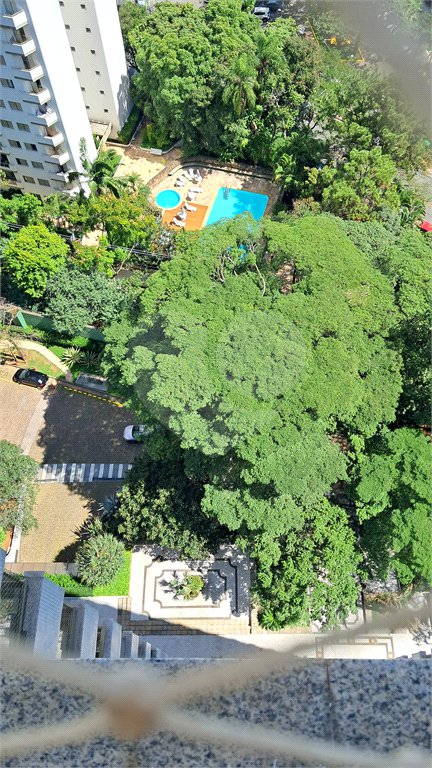 Apartamento à venda com 3 quartos, sendo 1 suíte,  em Alto da Boa Vista, São Paulo, SP