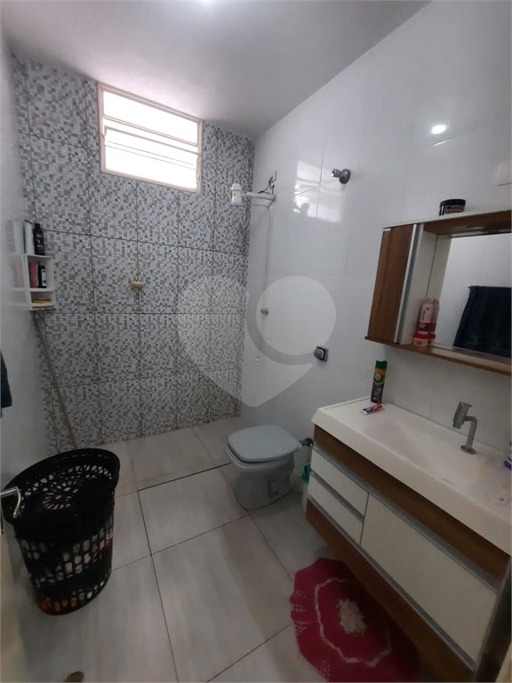 Casa Térrea com 2 dormitórios.
