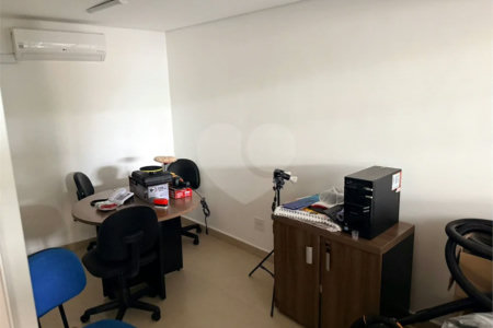 PRÉDIO COMERCIAL E RESIDENCIAL(KITNETS) COM GALPÃO À VENDA Jardim Ocara – Santo André/SP