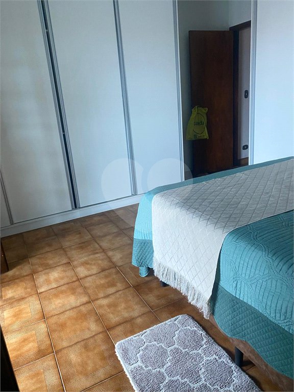 Sobrado à venda com 3 quartos em Jardim Imperador, Suzano, SP