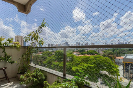 Apartamento à venda com 4 quartos, sendo 1 suíte,  em Cidade Monções, São Paulo, SP