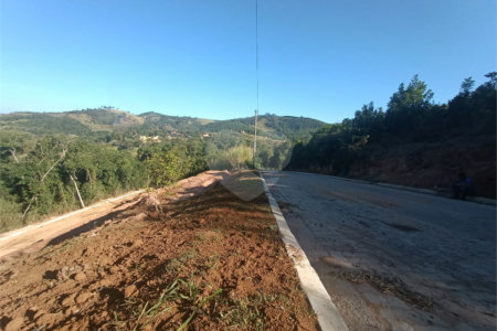 Terreno à venda no condomínio Bosque da Represa, Nazaré Paulista - SP