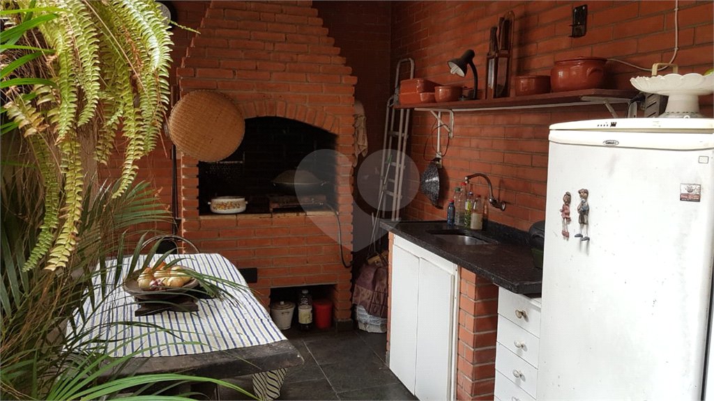 Sobrado à venda com 3 suítes em Vila Gumercindo, São Paulo, SP