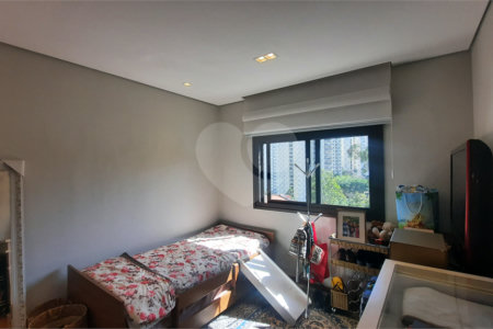 Apartamento à venda com 4 quartos, sendo 2 suítes, em Morumbi, São Paulo, SP