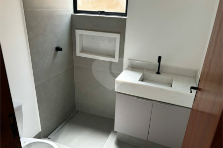 Casa à venda com 2 quartos, sendo 1 suíte,  no condomínio Residencial Marina, Itapetininga - SP