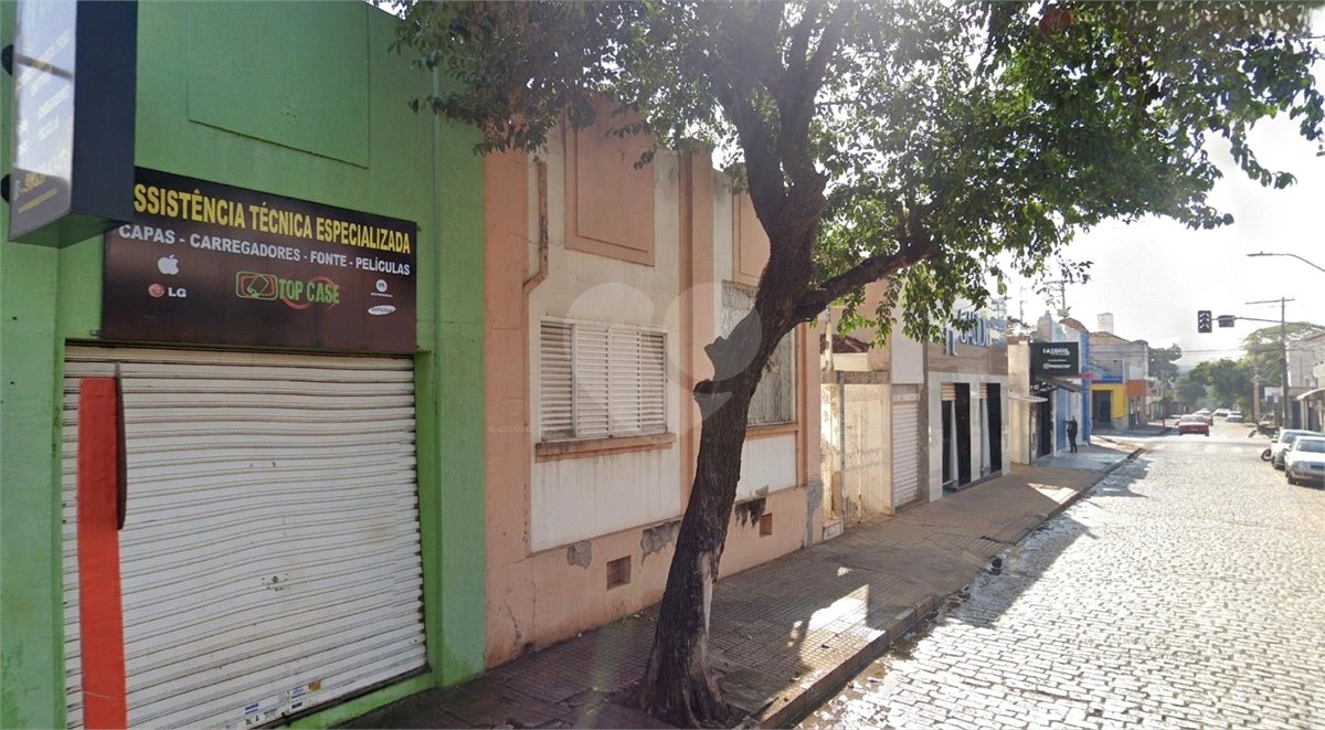 Casa à venda com 3 quartos no Centro, Araraquara, SP