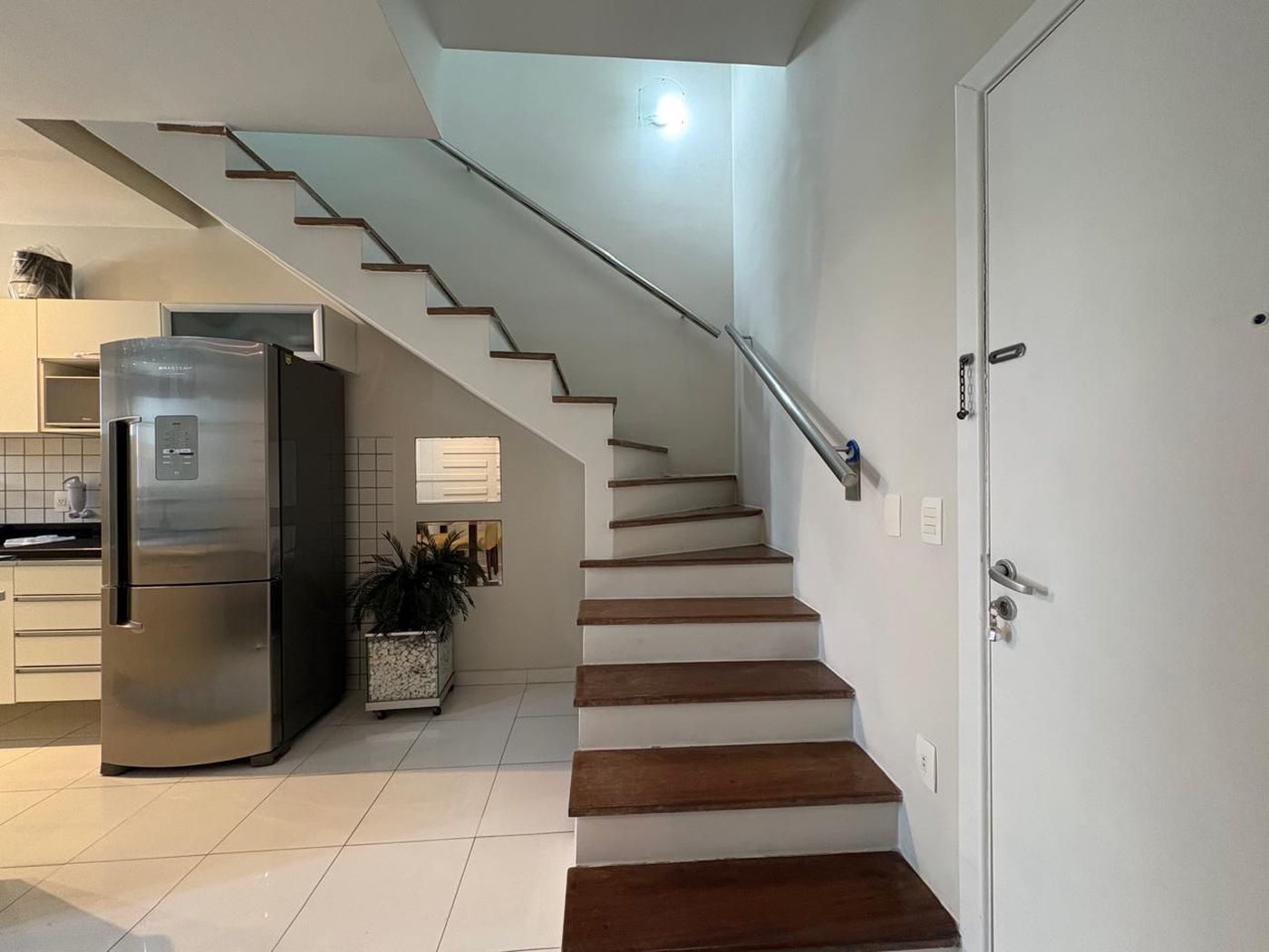 Apartamento com 2 dormitórios à venda, 78 m² por R$ 640.000,00 - Gonzaga - Santos/SP