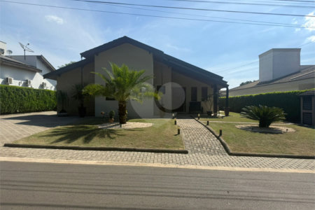 Casa à venda com 3 suítes no condomínio Terras de Mont Serrat, Salto - SP