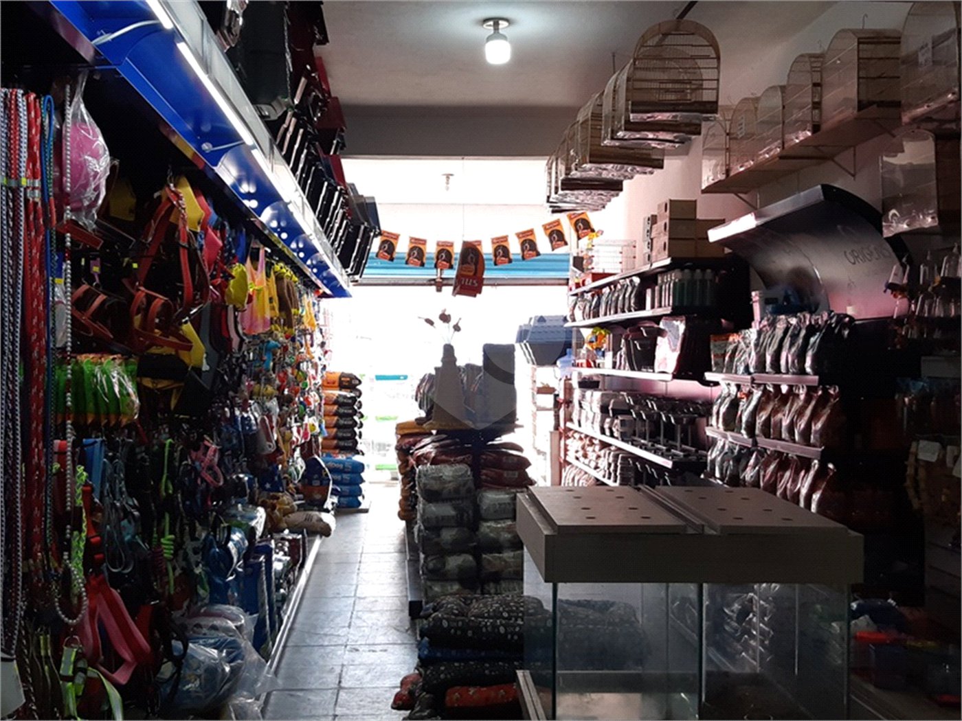 Sobrado à venda com 20 quartos em Jardim Peri, São Paulo, SP