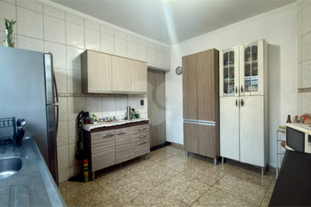 Sobrado à venda com 4 quartos, sendo 1 suíte, em Jardim Wanel Ville V, Sorocaba, SP