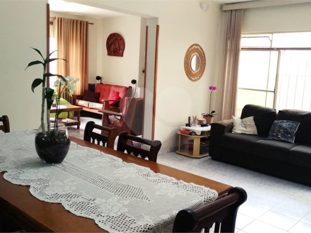 Casa à venda com 4 quartos, sendo 2 suítes,  em Vila Romero, São Paulo, SP