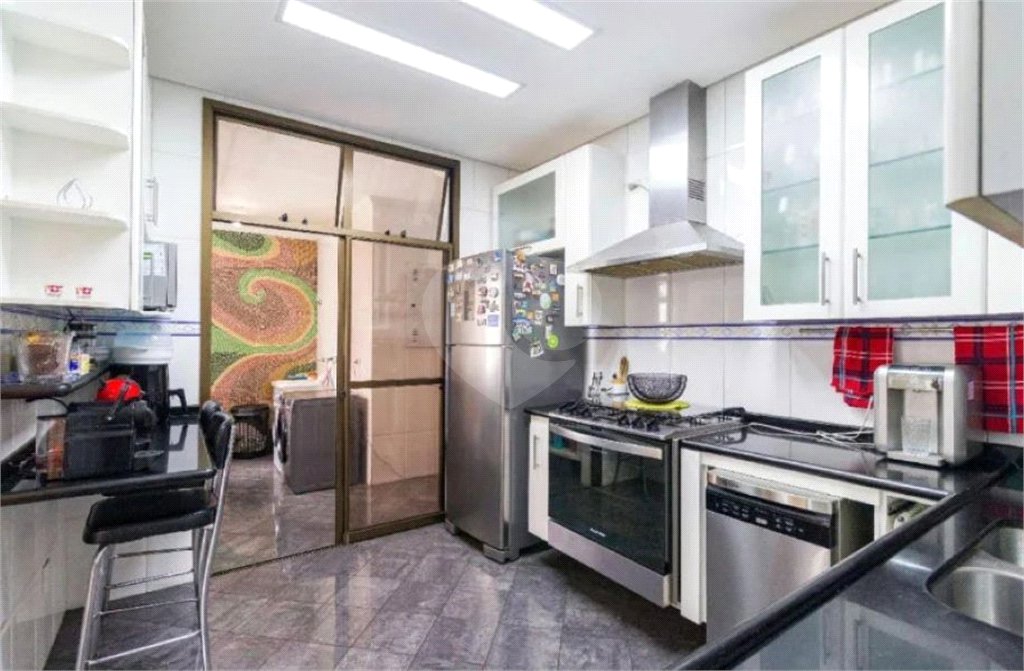 Apartamento à venda com 4 quartos, sendo 3 suítes,  em Vila Suzana, São Paulo, SP