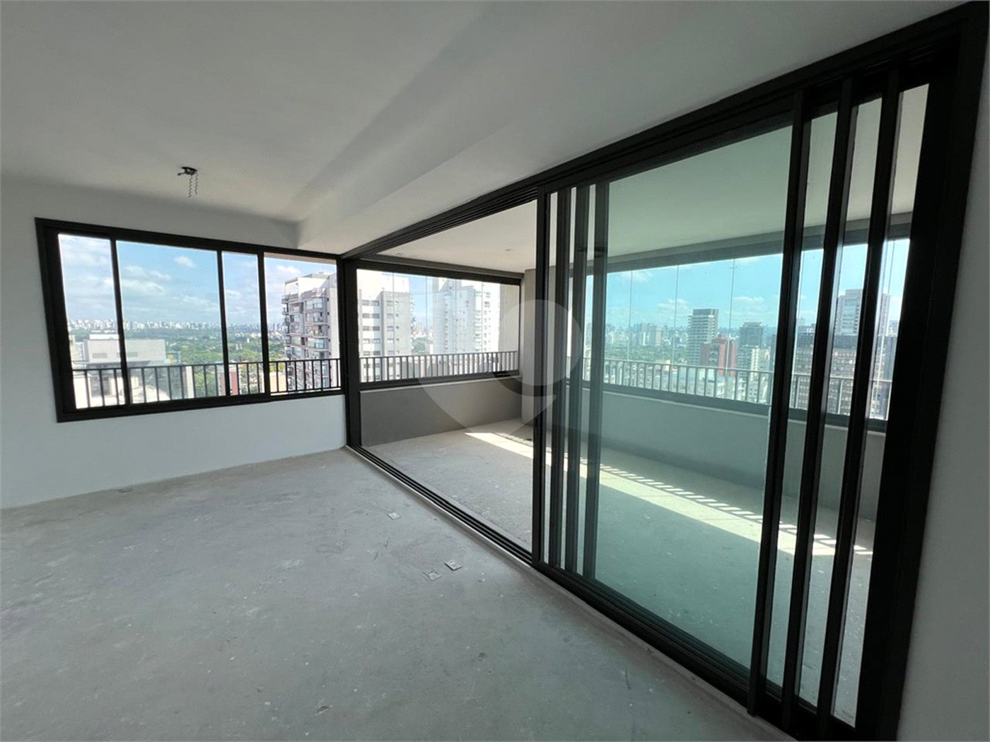 Apartamento à venda com 3 suítes em Pinheiros, São Paulo, SP