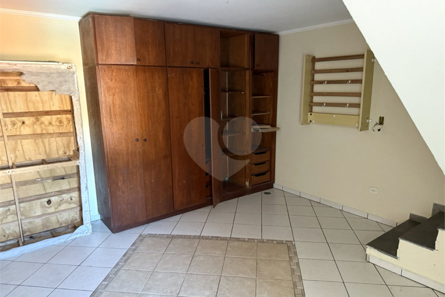 Sobrado à venda com 4 quartos, sendo 1 suíte, em Tremembé, São Paulo, SP