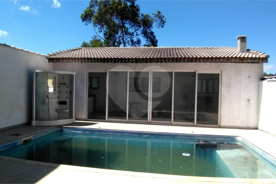 Casa à venda com 4 quartos, sendo 2 suítes, em Barreiro, Mairiporã, SP