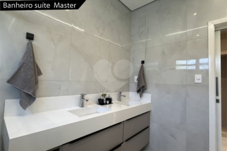 Terreno à venda com 4 suítes no condomínio Residencial Maison Du Parc, Indaiatuba - SP