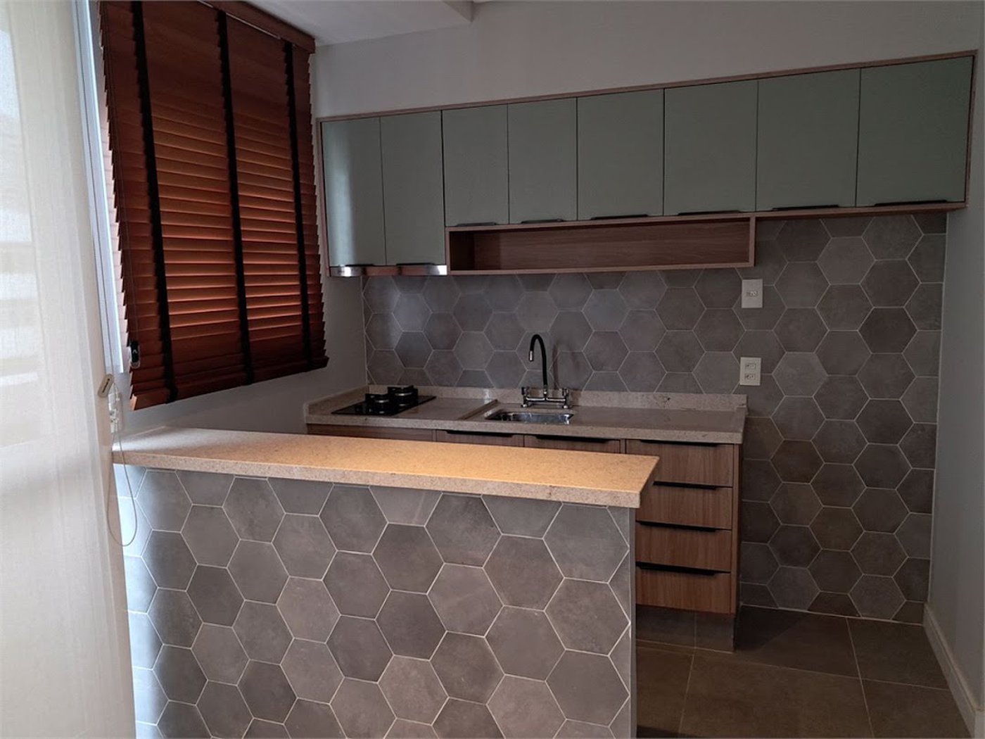 Apartamento Residencial à venda, Gonzaga, Santos - AP0822.