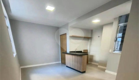 Apartamento à venda com 2 quartos, sendo 1 suíte,  em Maracanã, Rio de Janeiro, RJ