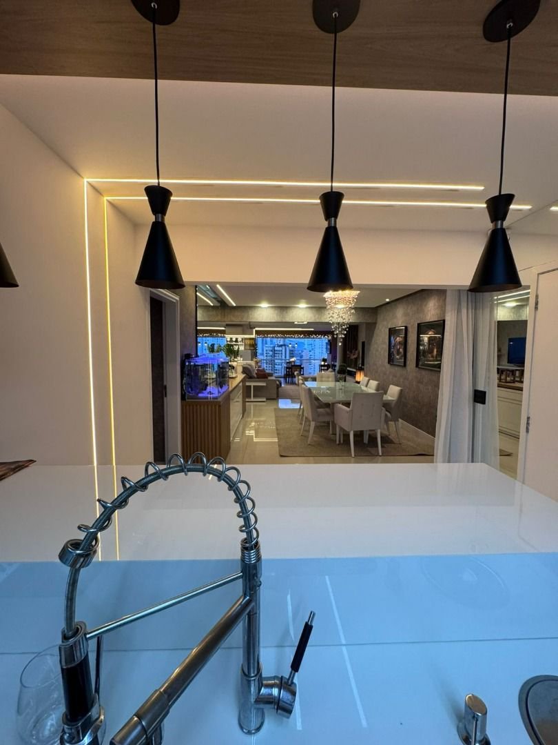 Apartamento com 3 dormitórios à venda, 200 m² por R$ 3.180.000,00 - Ponta da Praia - Santos/SP