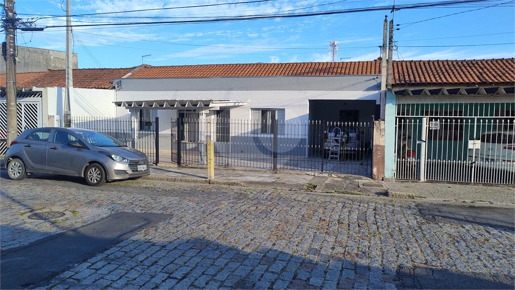 Casa à venda com 5 quartos, sendo 2 suítes,  em Jardim Santa Carolina, Mogi das Cruzes, SP