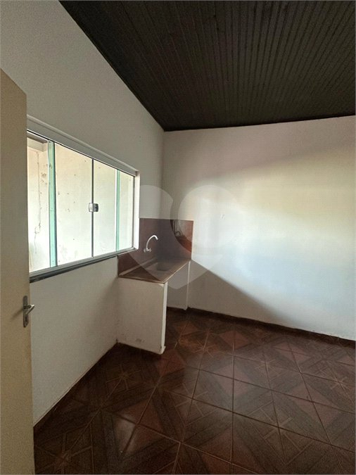 Casa à venda com 2 quartos em Jardim das Rosas, Ponta Porã, MS