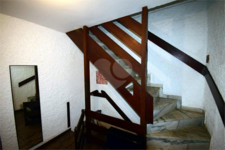 Casa à venda com 5 quartos, sendo 1 suíte, no condomínio Vivendas, Rio de Janeiro - RJ