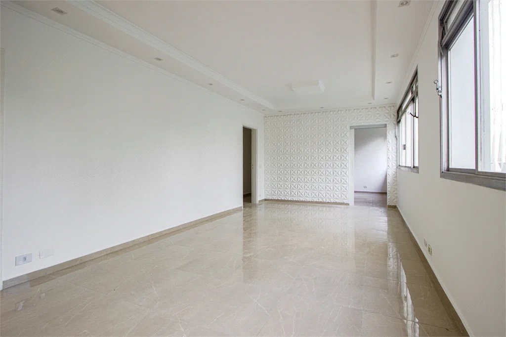 Apartamento à venda ou para alugar com 3 quartos, sendo 1 suíte, em Pinheiros, São Paulo, SP