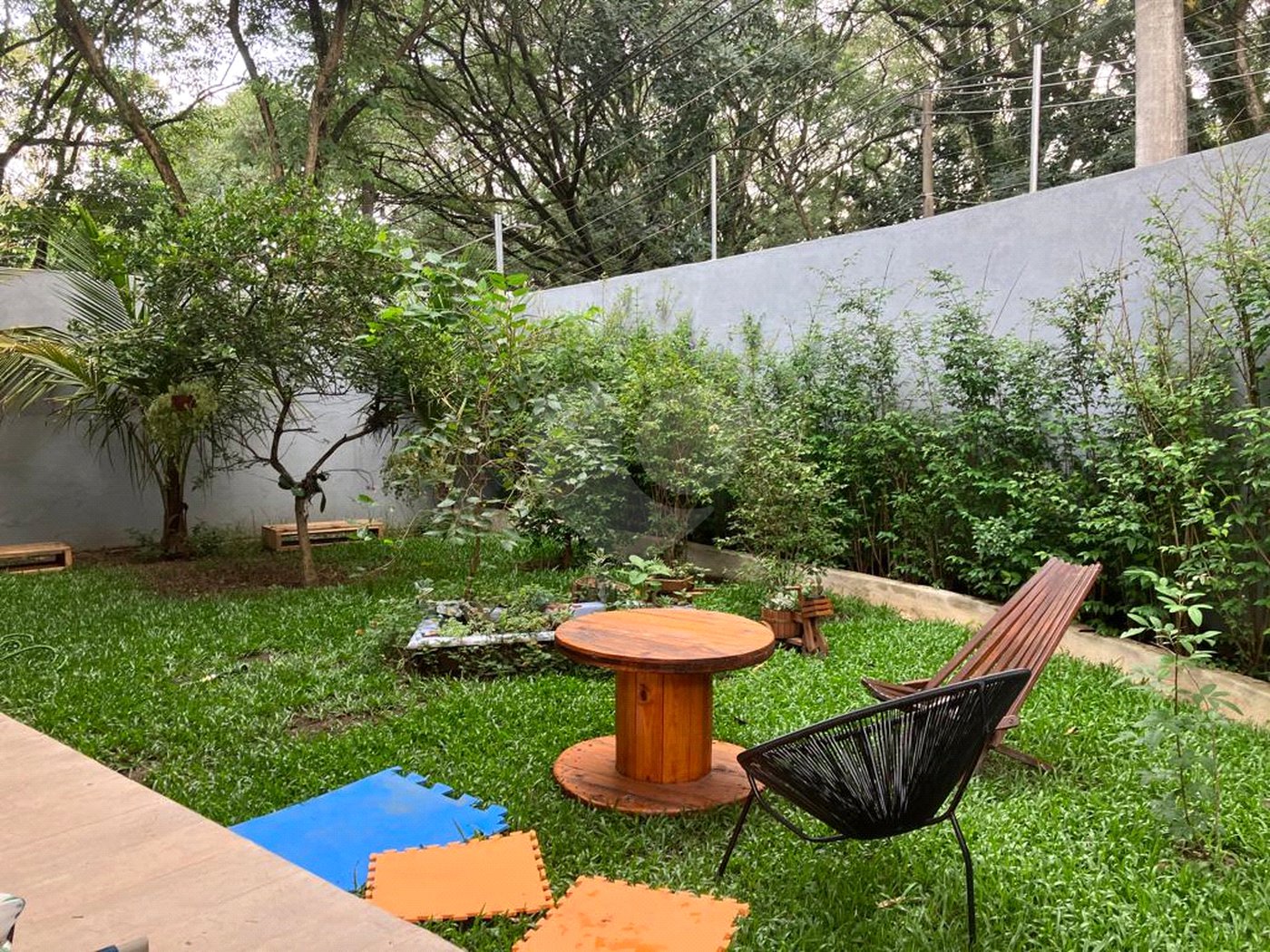 Sobrado à venda com 4 quartos, sendo 2 suítes, em Jardim São Bento, São Paulo, SP
