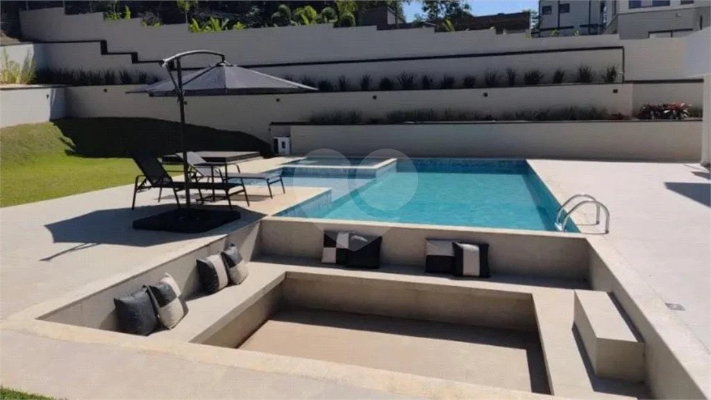 Casa à venda com 4 suítes no condomínio Fazenda Serra Azul, Itupeva - SP