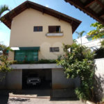 Casa à venda com 3 quartos, sendo 2 suítes,  em Vila Oliveira, Mogi das Cruzes, SP