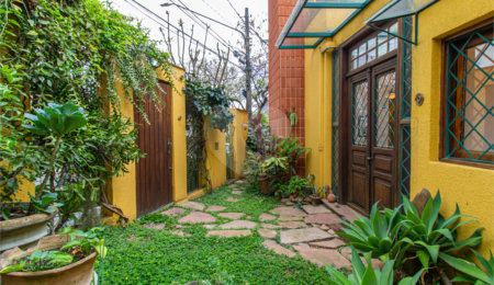 Casa à venda com 3 quartos, sendo 1 suíte,  no condomínio Jardim Hipico, São Paulo - SP