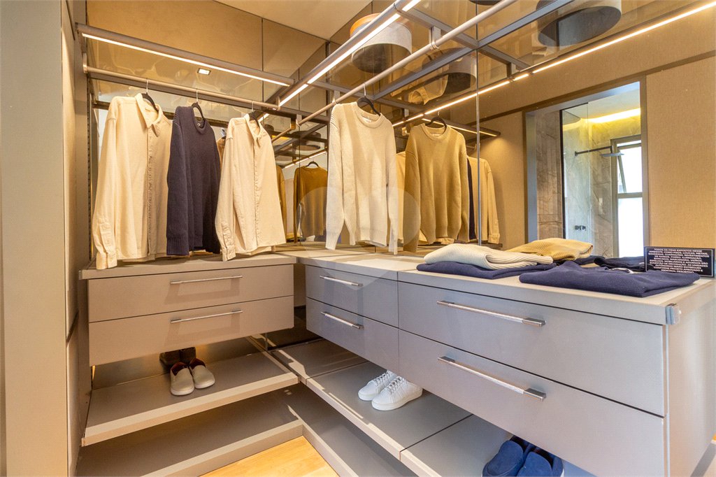 Apartamento à venda com 4 suítes em Pinheiros, São Paulo, SP