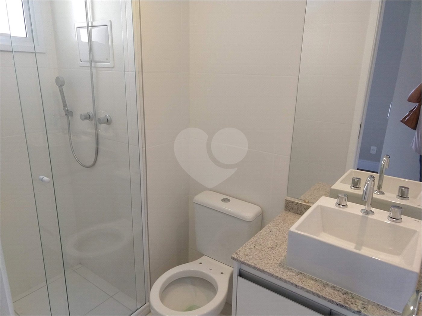 Apartamento à venda com 3 suítes em Vila Anastácio, São Paulo, SP