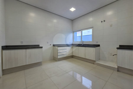 Casa para alugar com 3 suítes no condomínio Alphaville Nova Esplanada 1, Votorantim - SP