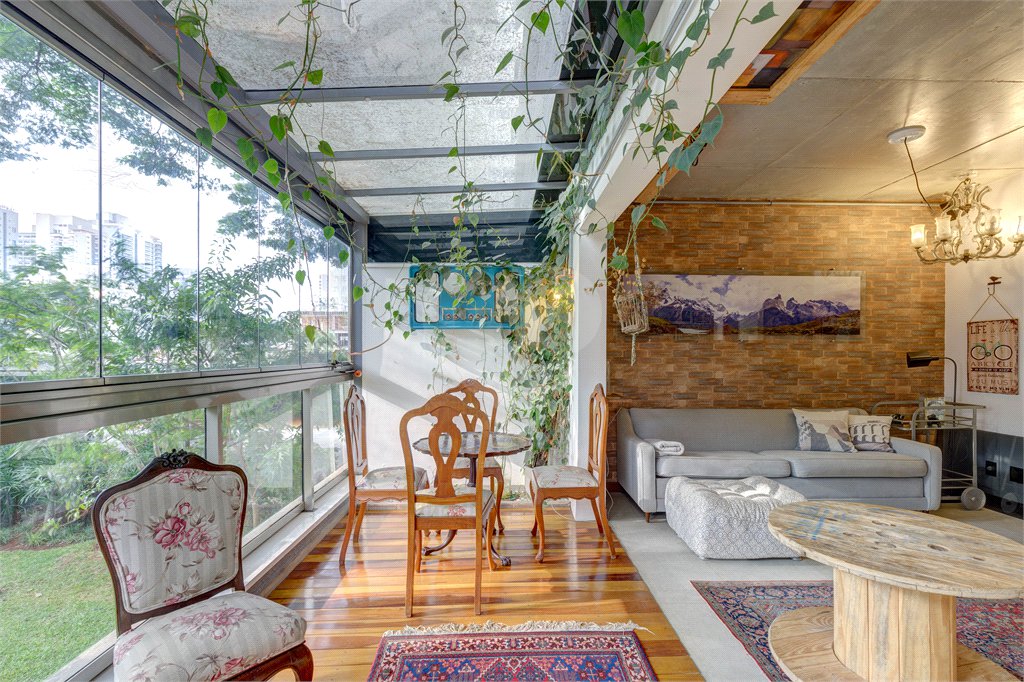 Apartamento à venda ou para alugar com 2 quartos, sendo 1 suíte, em Alto da Boa Vista, São Paulo, SP