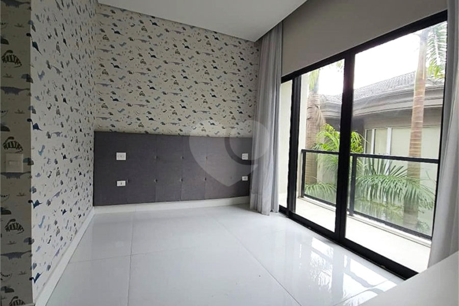 Casa à venda com 5 suítes no condomínio Tamboré II, Santana de Parnaíba - SP