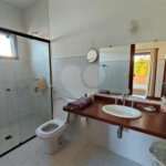 Casa à venda com 7 quartos, sendo 4 suítes, no condomínio Riviera de Santa Cristina XIII, Paranapanema - SP