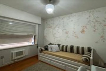 Apartamento à venda com 3 quartos, sendo 1 suíte, em Lagoa, Rio de Janeiro, RJ