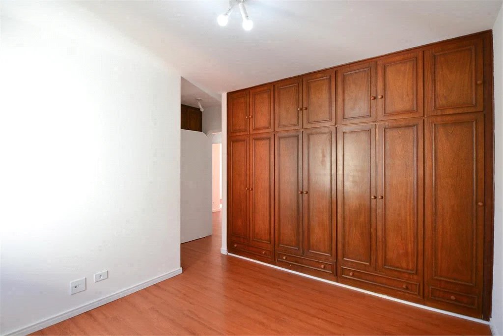 Apartamento à venda com 4 quartos, sendo 2 suítes, em Brooklin Paulista, São Paulo, SP