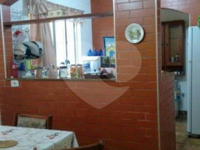 Casa à venda com 2 quartos, sendo 1 suíte,  em Solemar, Praia Grande, SP
