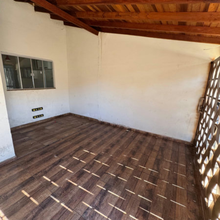Casa para alugar com 3 quartos, sendo 1 suíte,  em Santa Luzia, Três Lagoas, MS